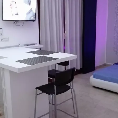 Mecenate Cozy Flat * Milano