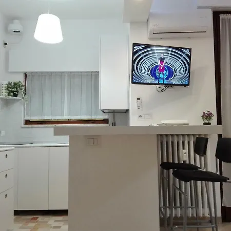 דירה Mecenate Cozy Flat מילאנו